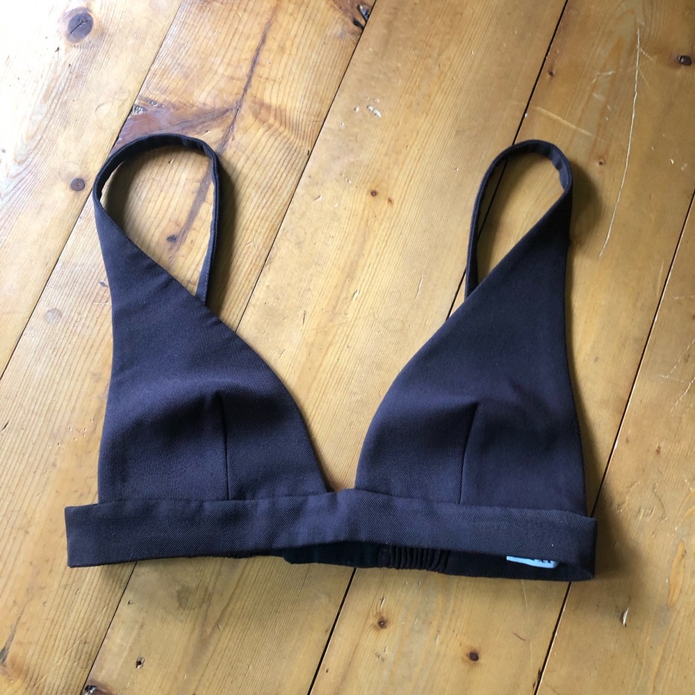 (Must bundle/ $10 minimum) Zara triangle bikini top NWOT